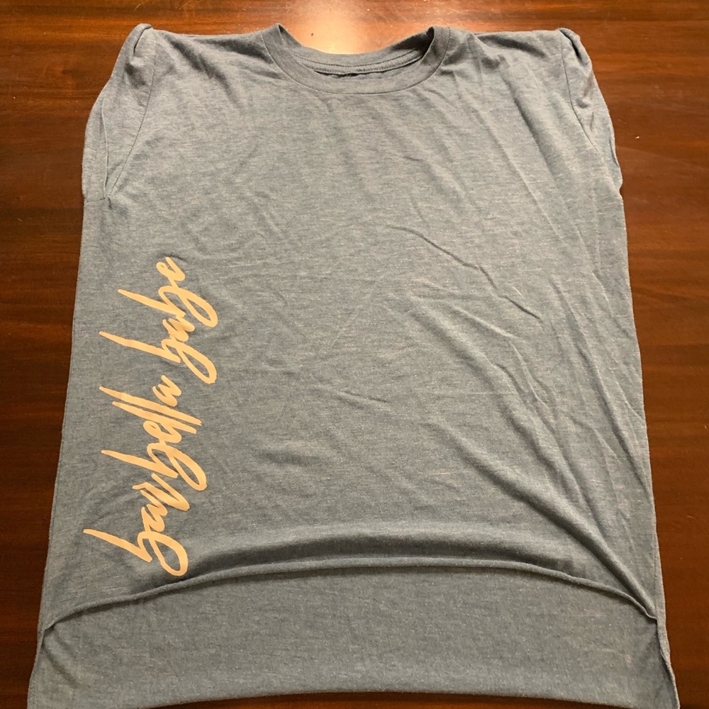 Sleeveless workout top / size S